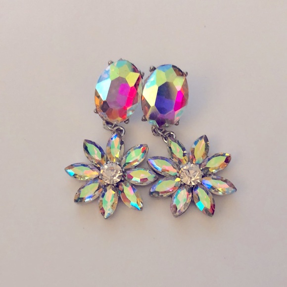 Stunning Aurora Borealis Crystal Statement Earrings - Picture 12 of 17